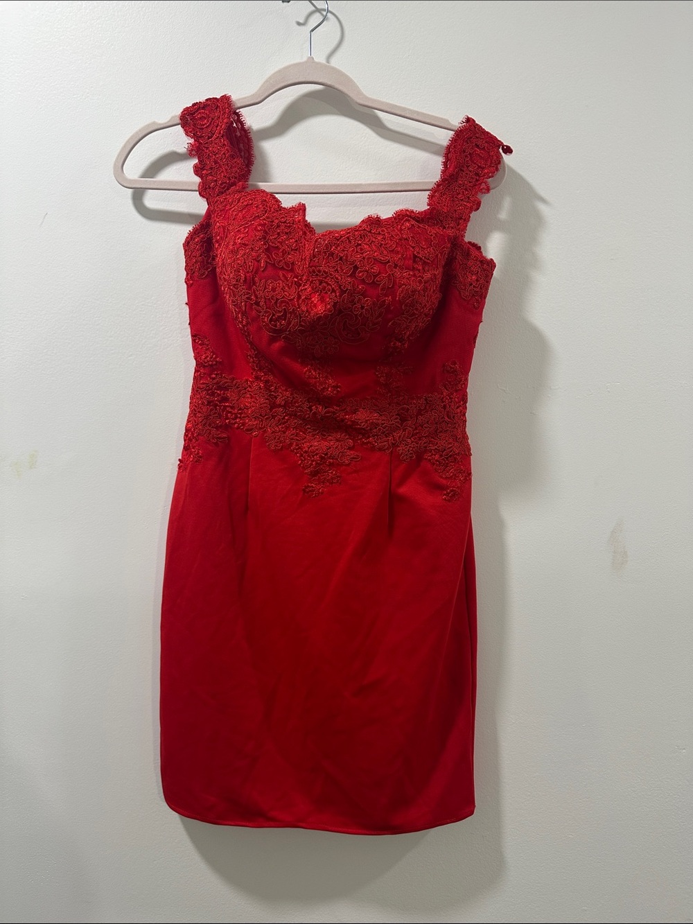 Red Lace-Appliqué Sweetheart Evening Gown